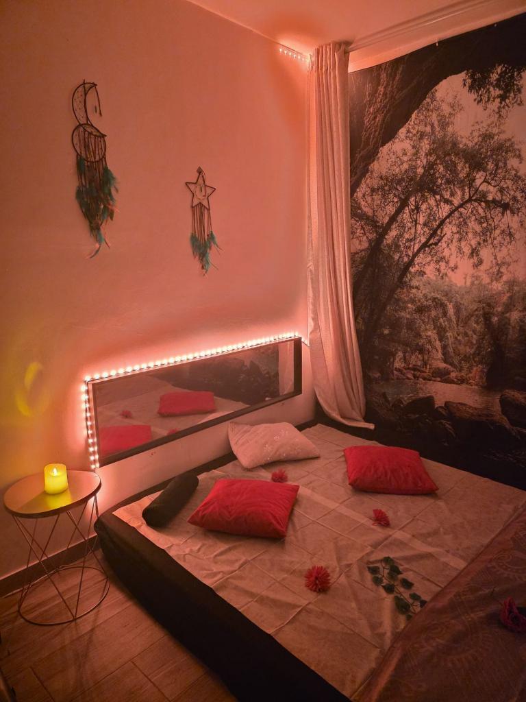 Chica busca chico en Madrid: 