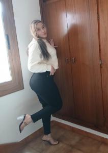 610428488: Chica busca chico en Barcelona