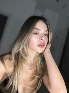 661048481: Chica busca chico en Ibiza