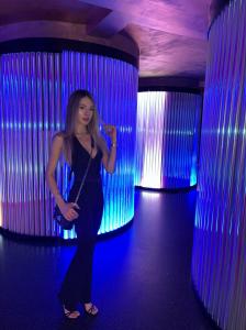 661048481: Chica busca chico en Ibiza