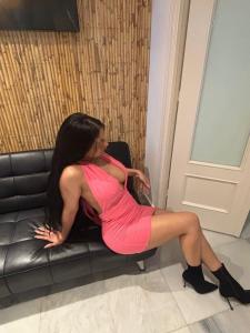 610946914: Chica busca chico en Madrid