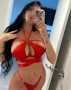 613921028: Chica busca chico en Granada