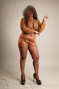 657440249: Chica busca chico en Madrid