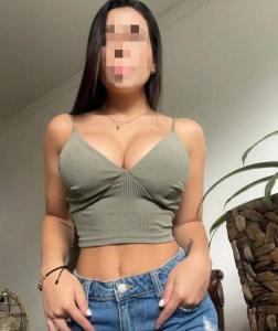 634119345: Chica busca chico en La Coruña