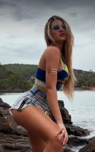 642040050: Chica busca chico en Barcelona