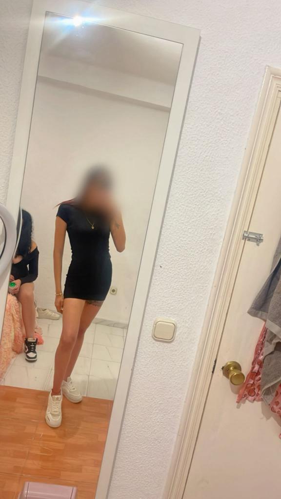 672055218: Chica busca chico en Málaga