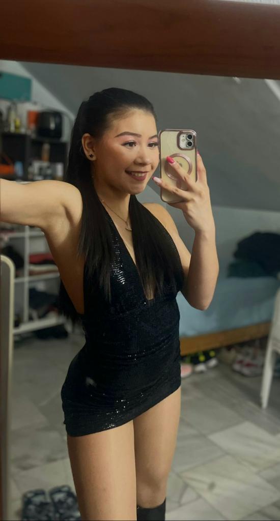 Chica busca chico en Málaga: Chica busca chico