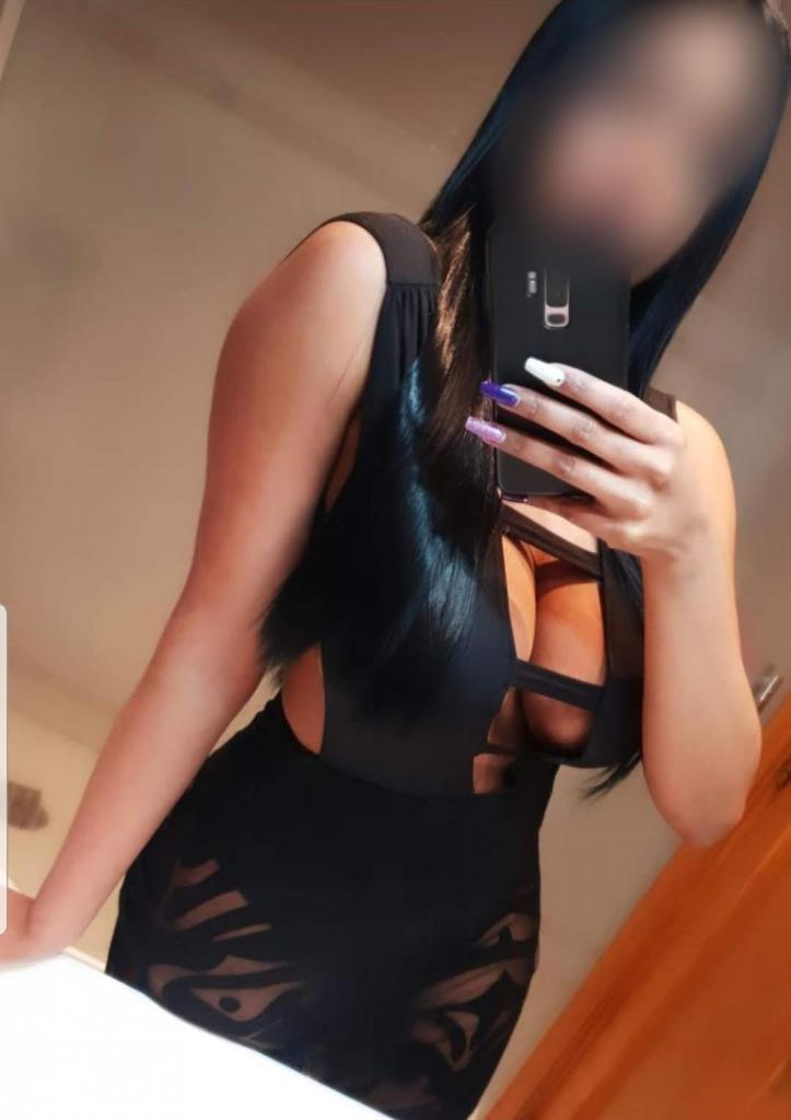 623219073: Chica busca chico en Pontevedra