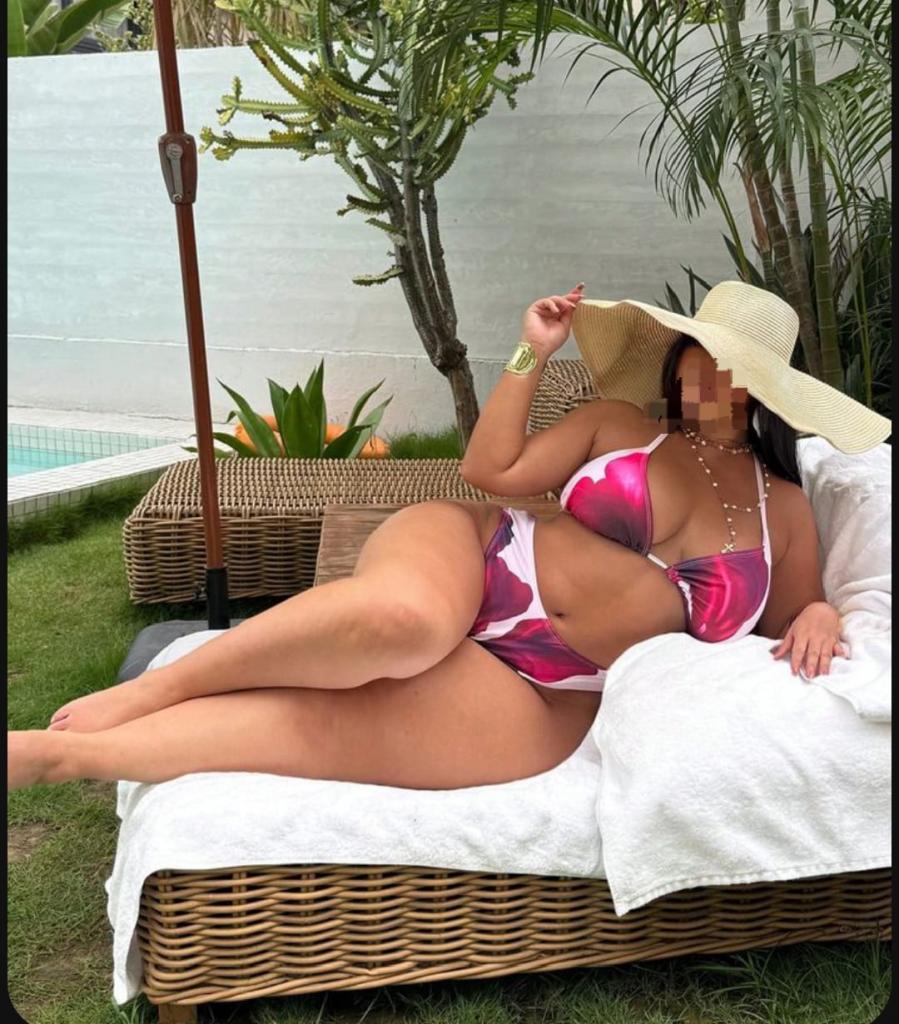 742098495: Chica busca chico en Almería