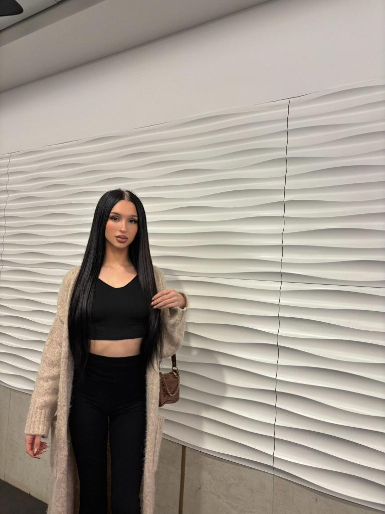 615796780: Transexual en Barcelona