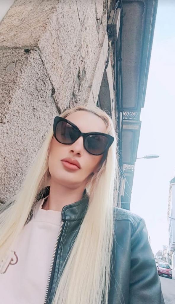 623719601: Chica busca chico en Pontevedra