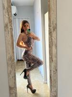 664874220: Chica busca chico en Madrid