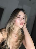 661048481: Chica busca chico en Ibiza