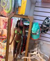 647781560: Chica busca chico en Barcelona