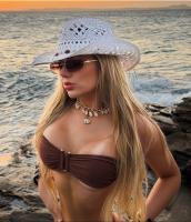 642040050: Chica busca chico en Barcelona