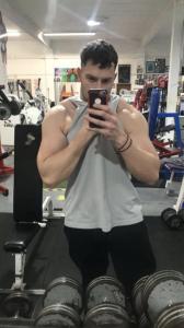 604196671: Chico busca chica en Cádiz