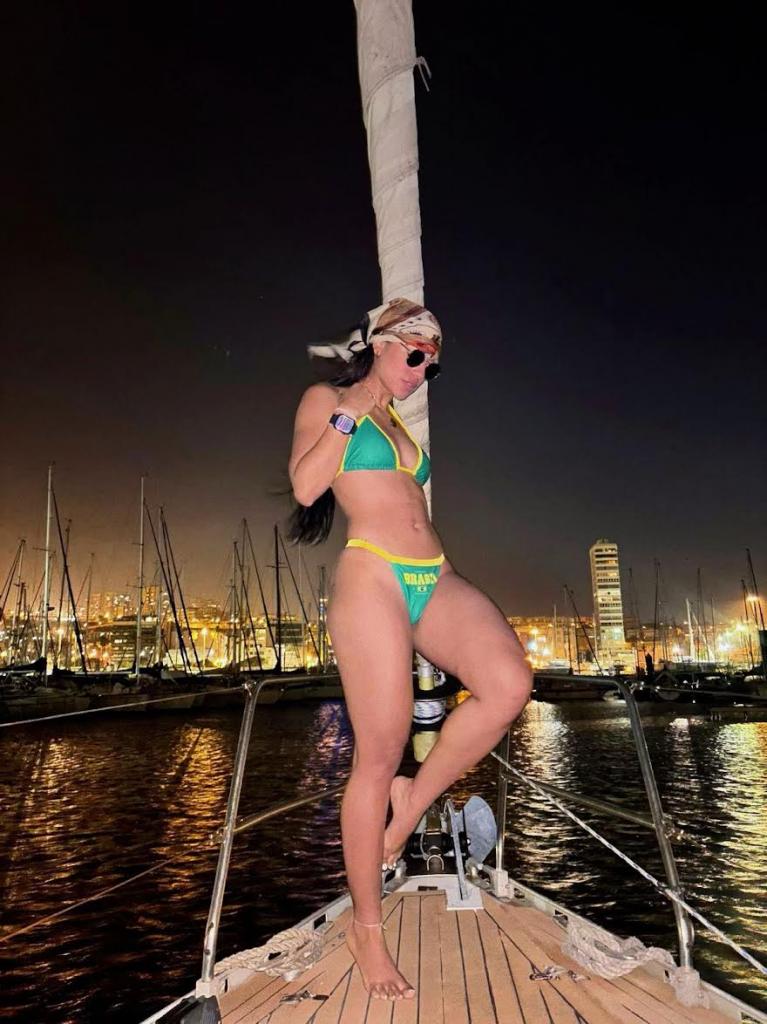 651621908: Chica busca chico en Barcelona