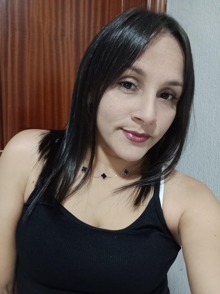 667795050: Chica busca chico en Huelva