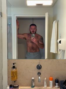 604873644: Chico busca chica en Madrid