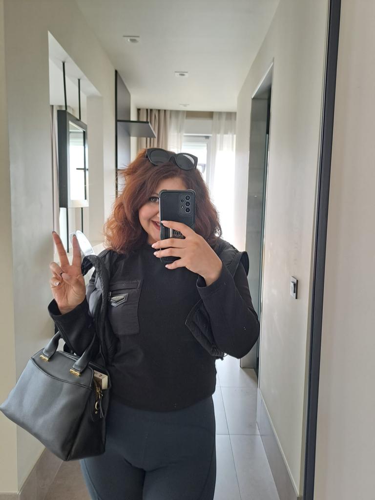 Chica busca chico en Almería: 