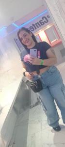 611295048: Chica busca chico en León