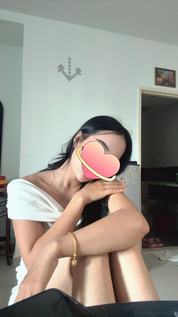 691593114: Chica busca chico en Barcelona