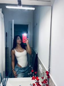 632355903: Chica busca chico en Barcelona