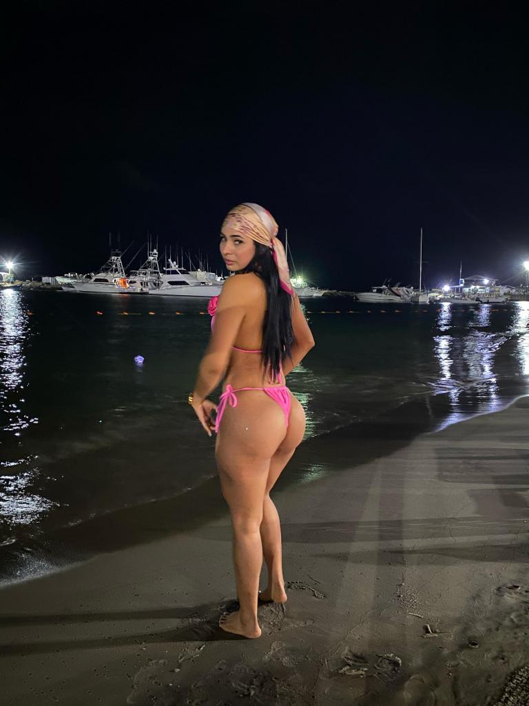 Chica busca chico en Tenerife: 