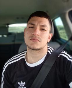 641702687: Chico busca chica en Zaragoza