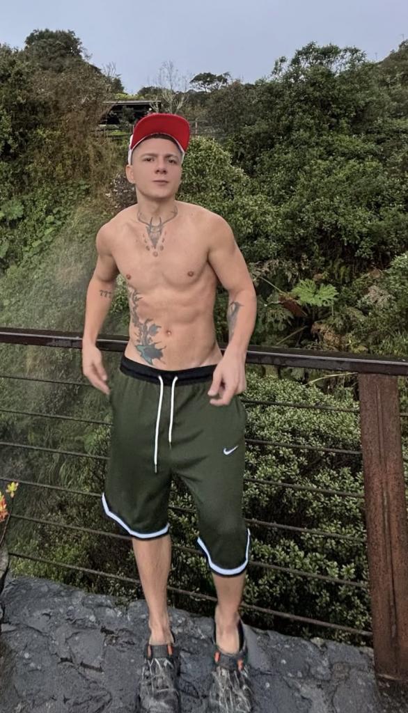 Chico busca chica en Granada: 