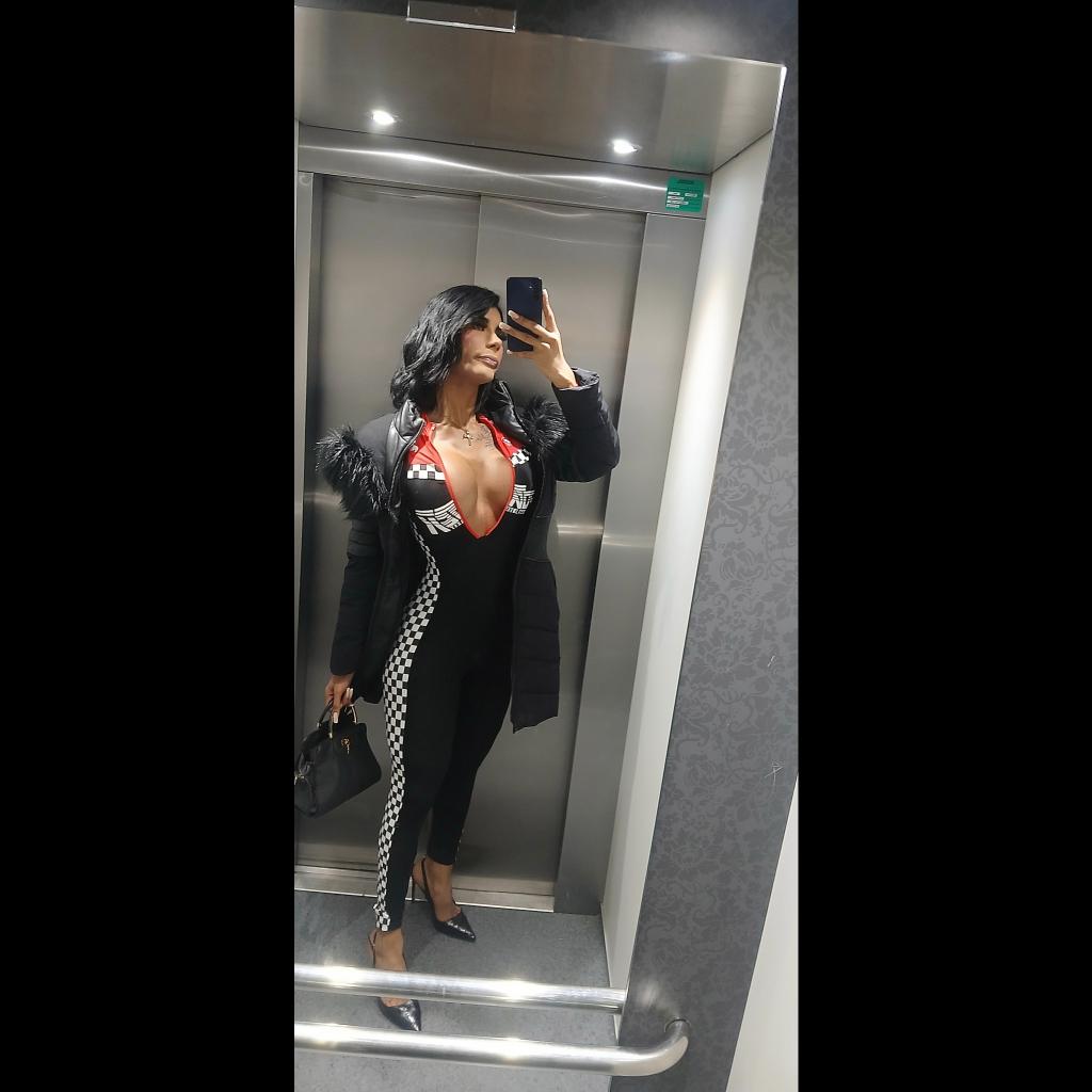 613383760: Transexual en Madrid