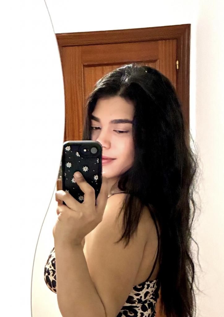 654556913: Chica busca chico en Tenerife