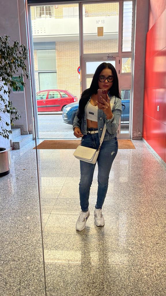 Chica busca chico en Barcelona: 