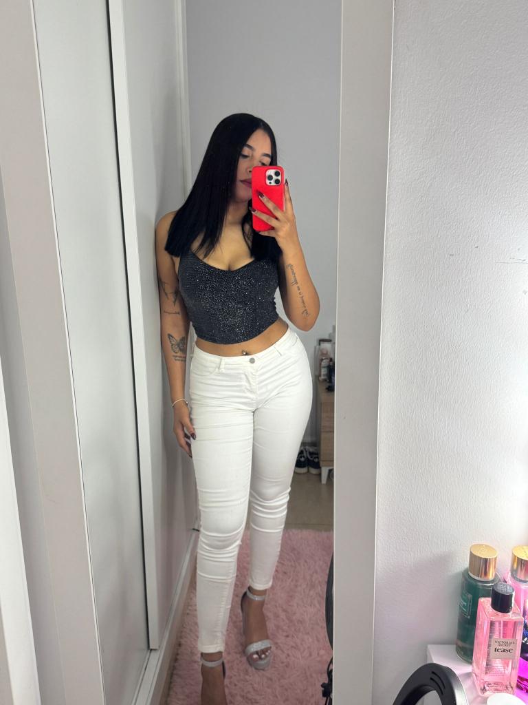 Chica busca chico en Tenerife: 