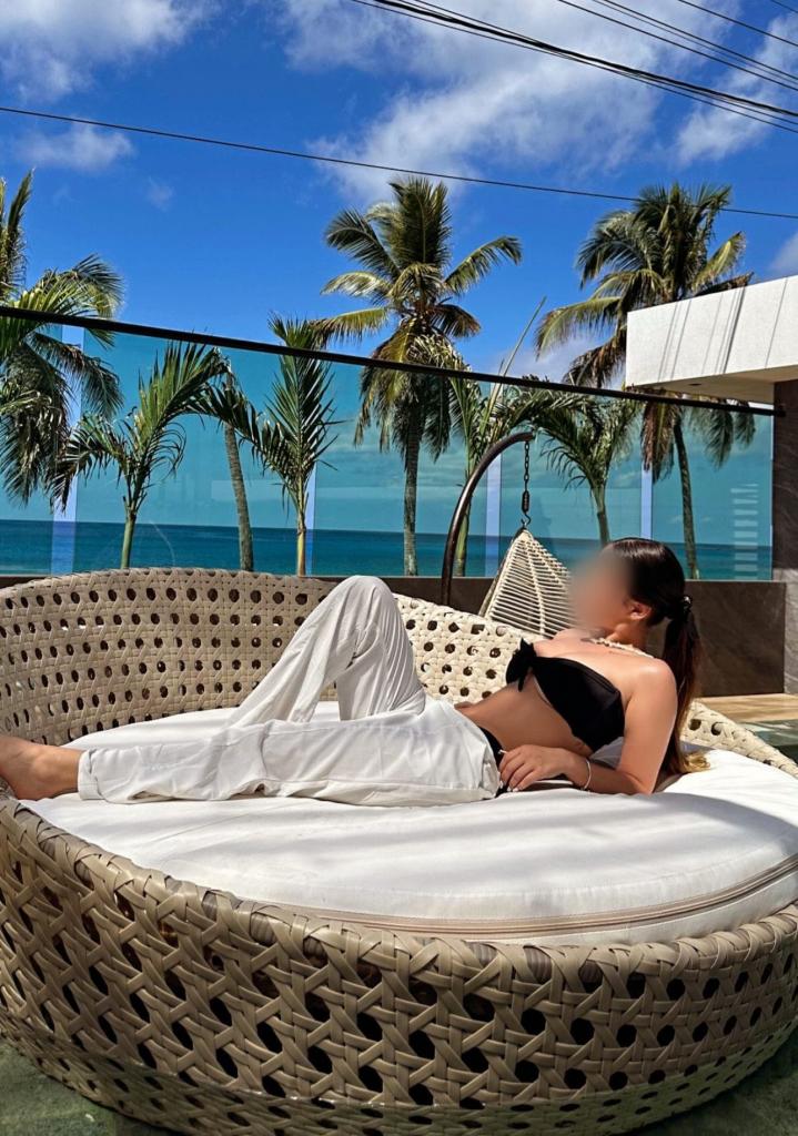 632209047: Chica busca chico en Valencia