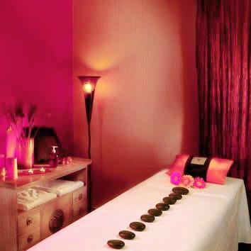 697317494: Chica busca chico en Madrid