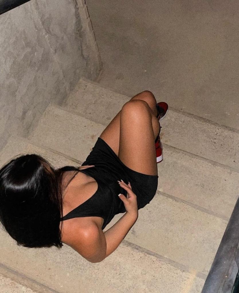 633031282: Chica busca chico en Barcelona