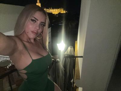 614044992: Chica busca chico en Sevilla