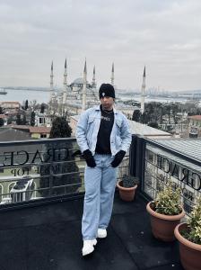 607689526: Chico busca chica en Madrid