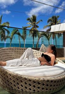 632209047: Chica busca chico en Valencia