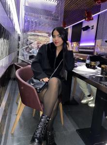 694267423: Chica busca chico en Alicante