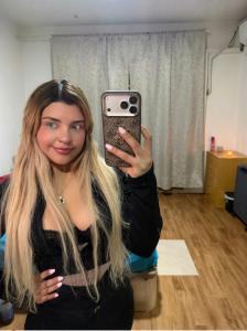 603410234: Chica busca chico en Barcelona