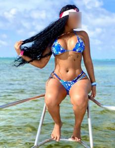 667590915: Chica busca chico en Barcelona