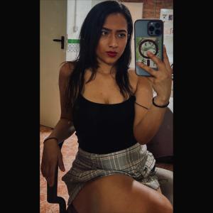 643498750: Chica busca chico en Murcia