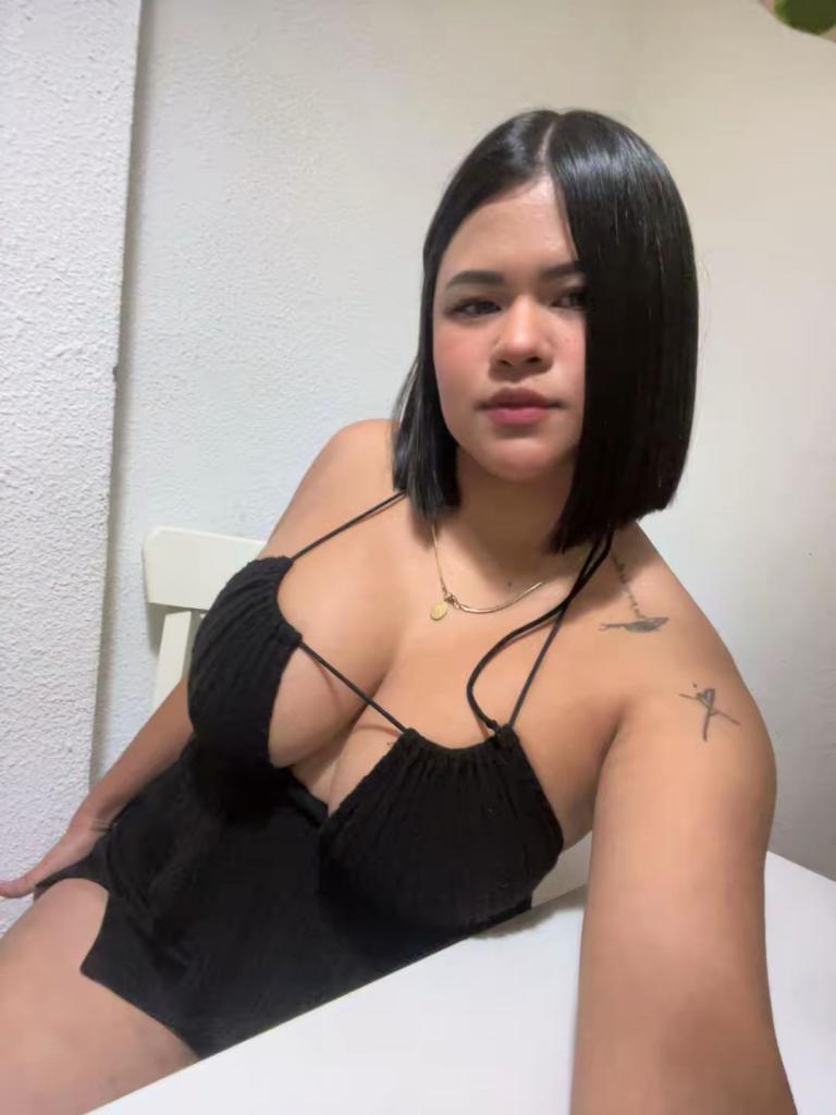 667478355: Chica busca chico en Madrid