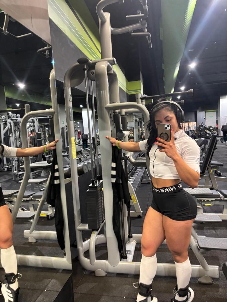 631885968: Chica busca chico en Zaragoza