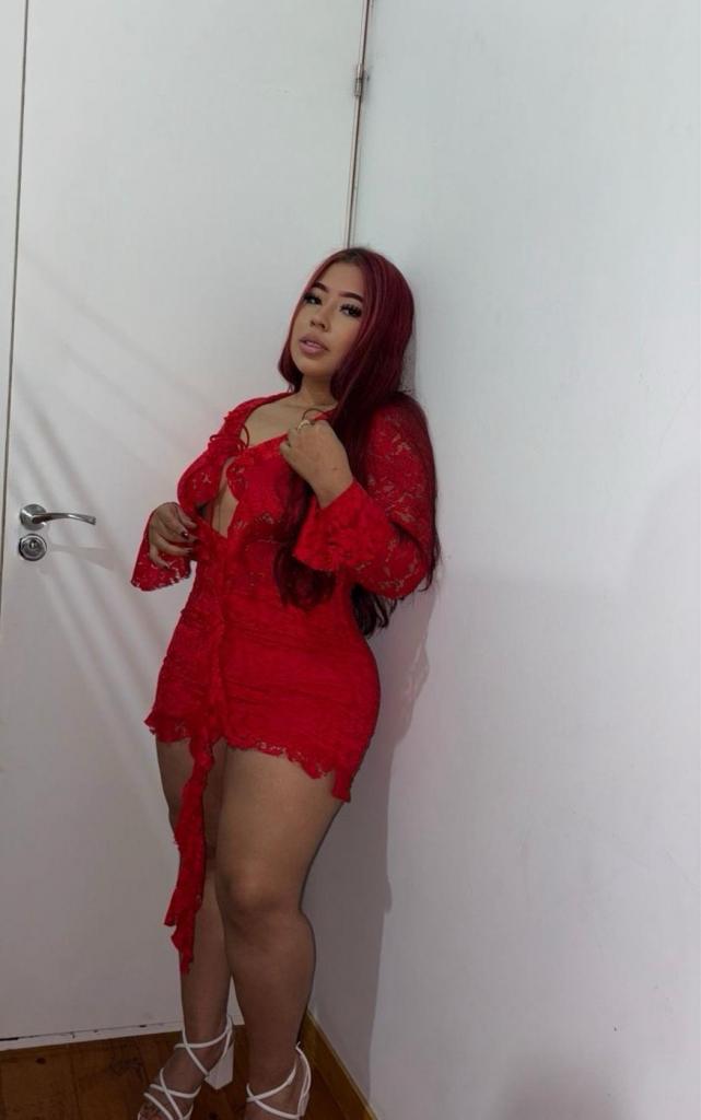 697624169: Chica busca chico en Málaga