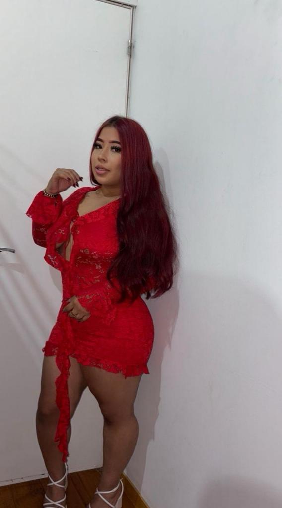 697624169: Chica busca chico en Málaga