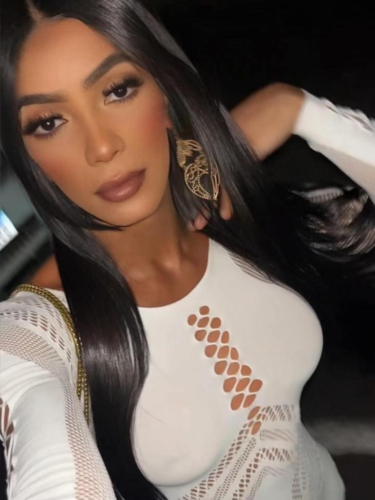 670656741: Travesti en Barcelona