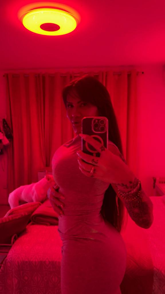 697217910: Transexual en Málaga